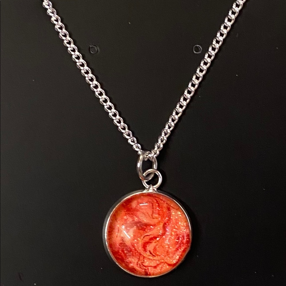 Color Street (c) Blush Hour necklace